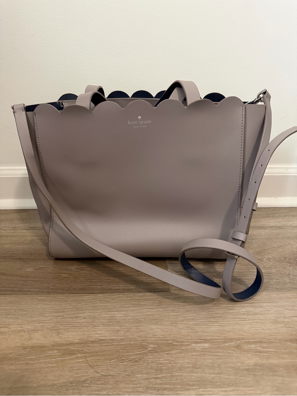 kate spade Scalloped Trim Leather Tote in Dusty Lavender NWOT
